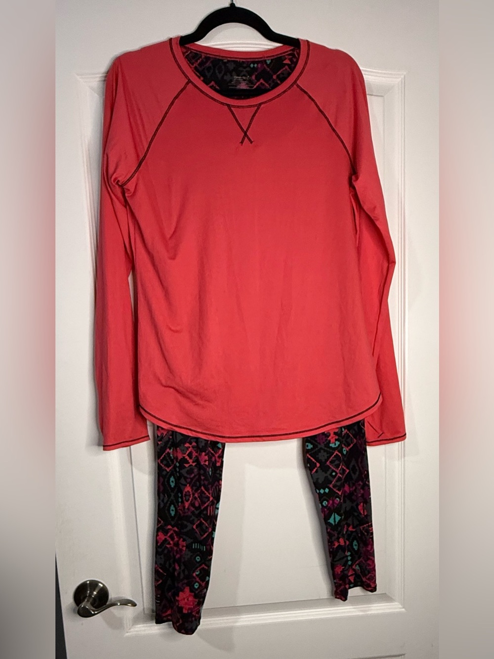 ClimateRight by Cuddl Duds Pajamas Set Coral Black Teal Geometric Print